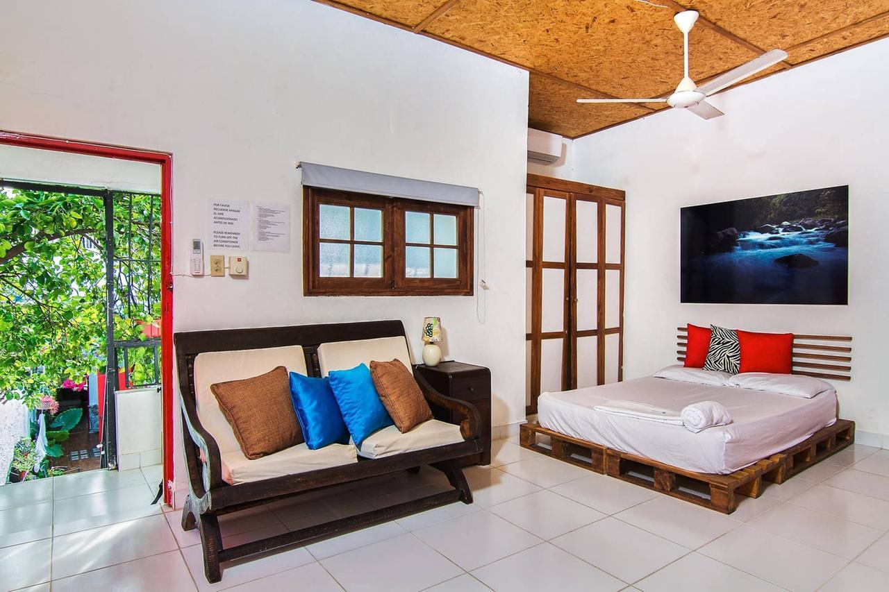 La Puerta Roja Guest House ซานโตโดมิงโก ภายนอก รูปภาพ